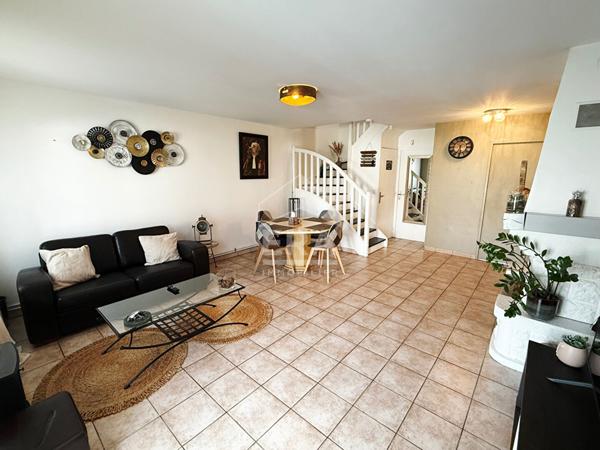 Maison - 4 chambres - jardin.