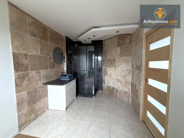 Location                                                      Appartement
                        
                     2 pièces                      42 m2                     à Compiègne