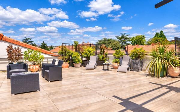 Appartement à vendre    6 pièces • 122 m2 Tassin-la-Demi-Lune