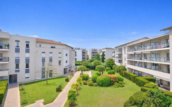 Appartement à vendre    6 pièces • 122 m2 Tassin-la-Demi-Lune
