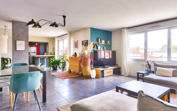 Appartement à vendre    6 pièces • 122 m2 Tassin-la-Demi-Lune