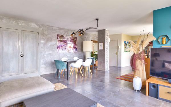 Appartement à vendre    6 pièces • 122 m2 Tassin-la-Demi-Lune