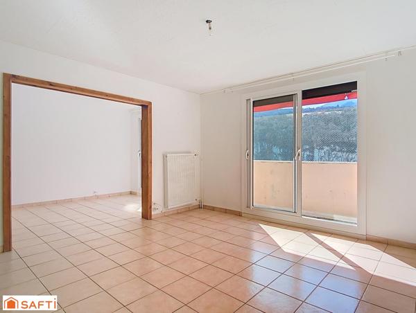 Appartement 3 pièces 77m² traversant avec vue dégagée au dernier étage