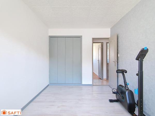 Appartement 3 pièces 77m² traversant avec vue dégagée au dernier étage