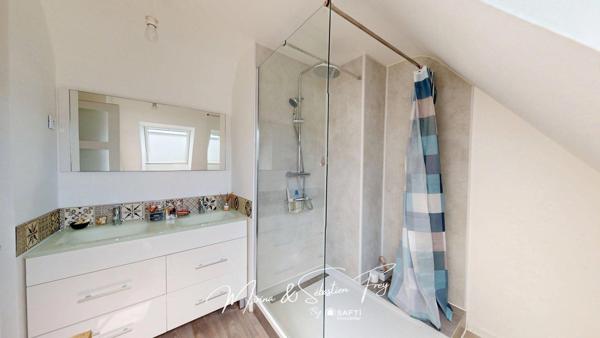 LONGÈRE EN PIERRE ÉVOLUTIVE – 2 LOGEMENTS RÉUNISSABLES – À 5 MINUTES DE LANNION