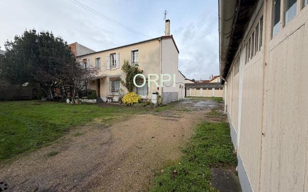 Maison à vendre    5 pièces • 195,78 m2 Vitry-sur-Seine