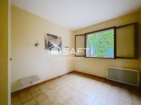 Maison avec extérieurs, au cœur du village de Lignan sur Orb