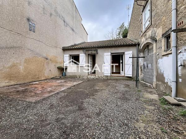 Maison avec extérieurs, au cœur du village de Lignan sur Orb