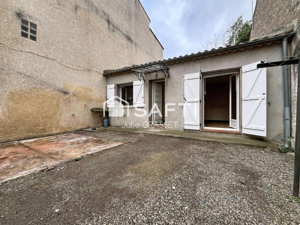 Maison avec extérieurs, au cœur du village de Lignan sur Orb