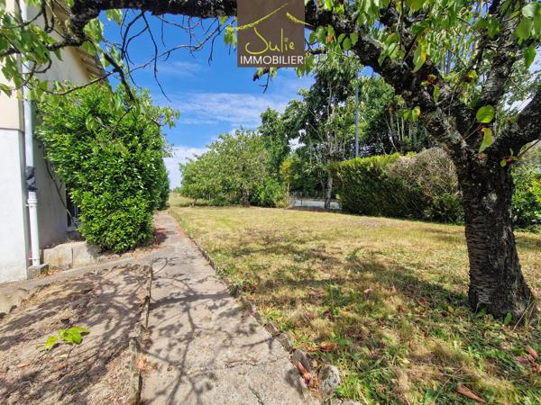 MAISON A RENOVER A BRESSUIRE PROCHE DES COMMERCES