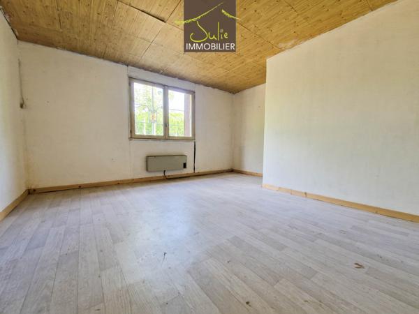MAISON A RENOVER A BRESSUIRE PROCHE DES COMMERCES
