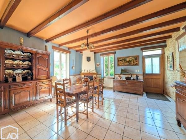 Maison de campagne, Beaussais vitre 79370