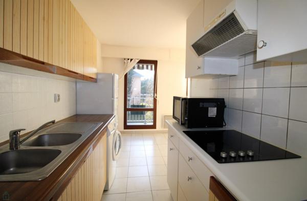 DIVONNE-LES-BAINS- Appartement type 2 proche centre-ville 275.000 