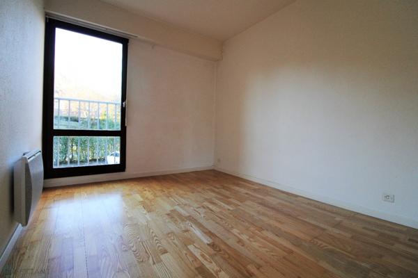 DIVONNE-LES-BAINS- Appartement type 2 proche centre-ville 275.000 
