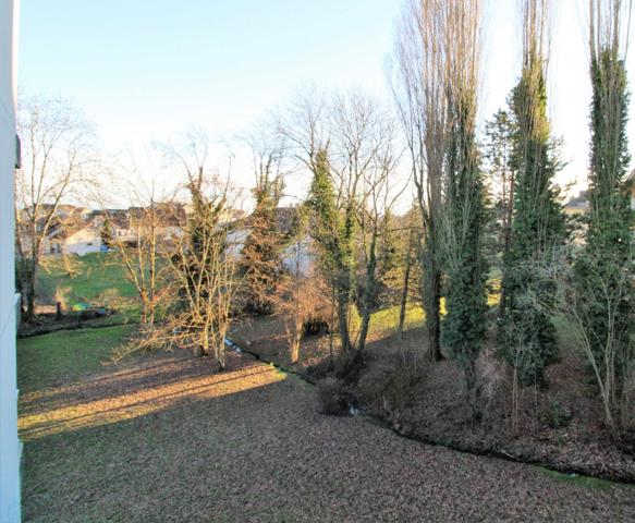 DIVONNE-LES-BAINS- Appartement type 2 proche centre-ville 275.000 