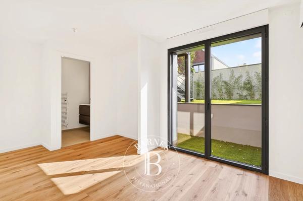 Clamart, Maison 6 Chambres  à vendre