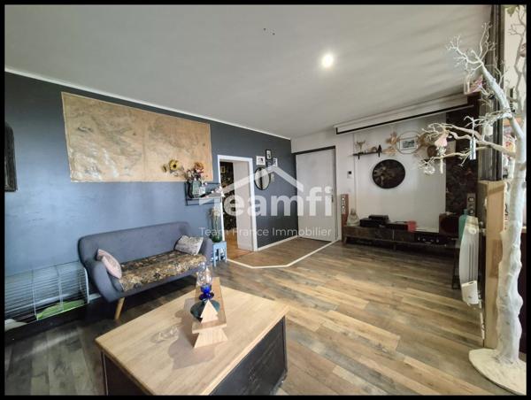 Magnifique appartement 4 chambres, rénové, à Thiers