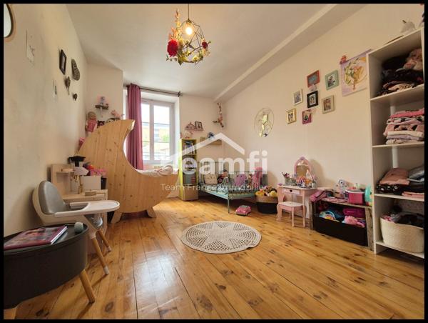 Magnifique appartement 4 chambres, rénové, à Thiers