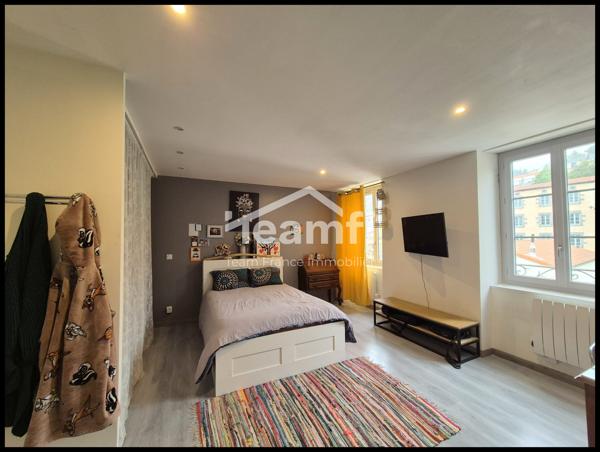 Magnifique appartement 4 chambres, rénové, à Thiers