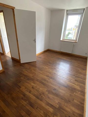 IMMEUBLE 230 M 2 ENVIRON TROIS LOGEMENTS BEGARD
