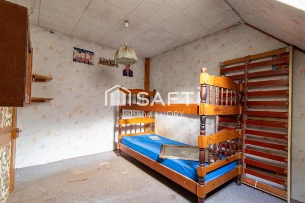 Maison mitoyenne à rénover 216 m2 à Fort potentiel