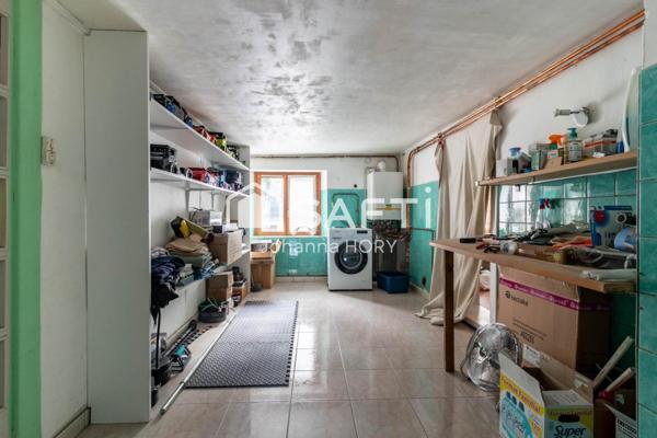 Maison mitoyenne à rénover 216 m2 à Fort potentiel