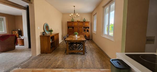 Maison en pierre avec beau potentiel