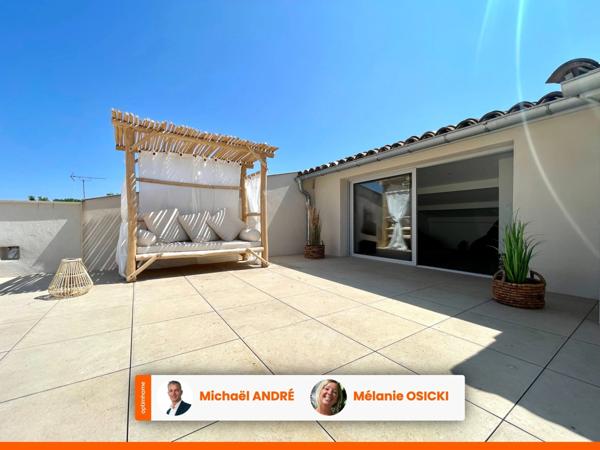 AIGUES-MORTES MAISON RÉNOVÉE 5 PIÈCES 147 M2 AVEC 2 GARAGES ET TOIT TERRASSE
