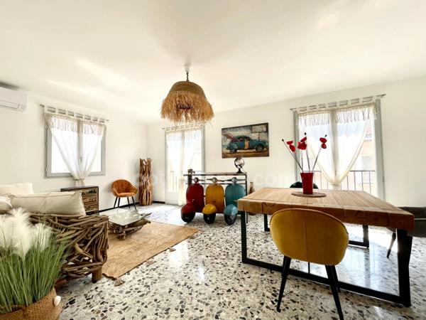 AIGUES-MORTES MAISON RÉNOVÉE 5 PIÈCES 147 M2 AVEC 2 GARAGES ET TOIT TERRASSE