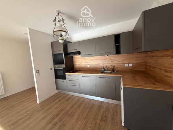 Appartement
                                                                                                                                                                                                                                                                                                                        3 pièce(s)                                                                                                                                                                                                          2 chambre(s)                                                                                                                                                                                                          65.79  m²