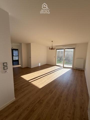 Appartement
                                                                                                                                                                                                                                                                                                                        3 pièce(s)                                                                                                                                                                                                          2 chambre(s)                                                                                                                                                                                                          65.79  m²