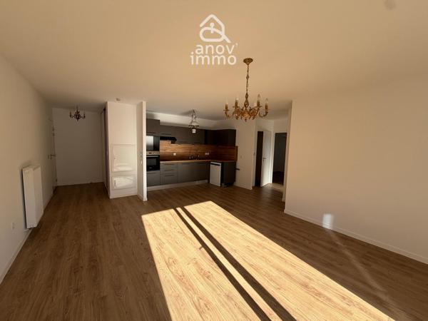 Appartement
                                                                                                                                                                                                                                                                                                                        3 pièce(s)                                                                                                                                                                                                          2 chambre(s)                                                                                                                                                                                                          65.79  m²