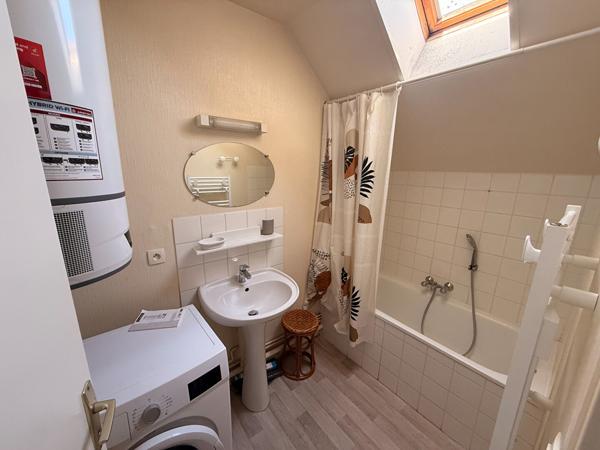 APPARTEMENT T2 CLAIRMARAIS PROCHE NEOMA