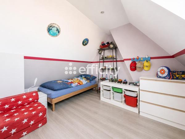 Maison
         6 pièces
        - 121 m² 314 900 € *