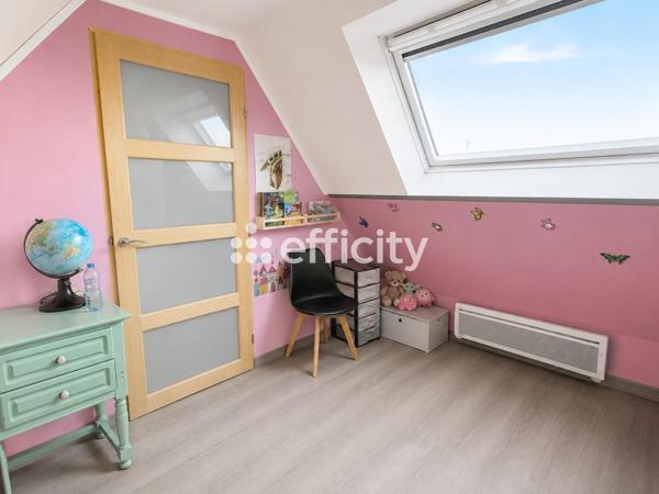 Maison
         6 pièces
        - 121 m² 314 900 € *