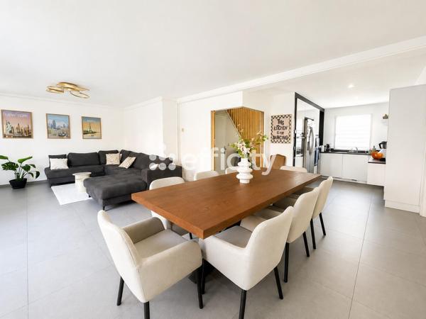 Maison
         6 pièces
        - 121 m² 314 900 € *
