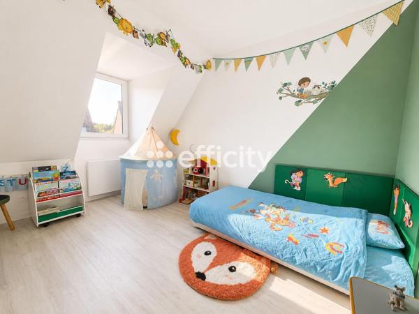 Maison
         6 pièces
        - 121 m² 314 900 € *
