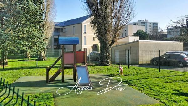 Appartement à vendre 4 pièces de 77 m²