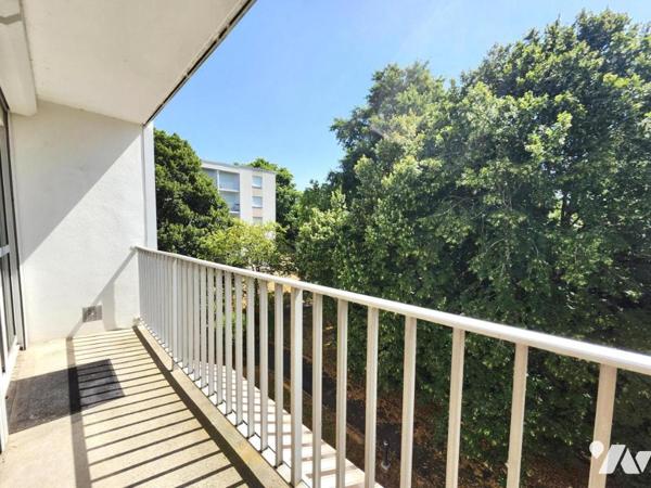 SAINT HERBLAIN Bourg - T3 dans un parc 