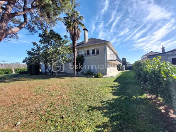 Maison traditionnelle de 300,40 m²