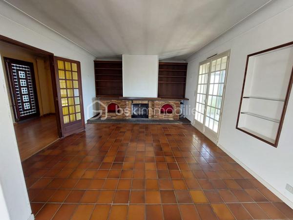 Maison traditionnelle de 300,40 m²