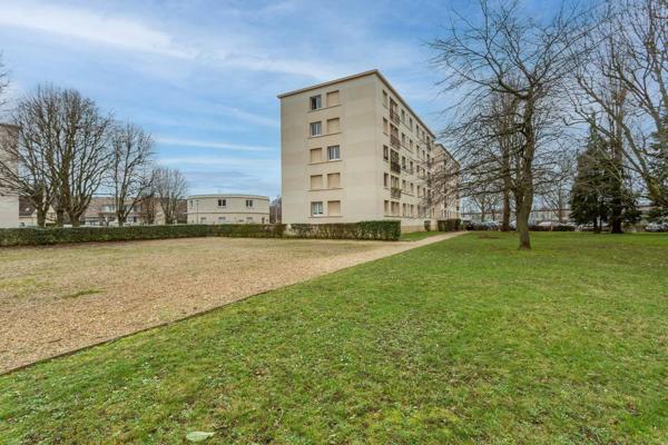 APPARTEMENT 68m2 - 3 CHAMBRES - VIRY-CHATILLON - TRAMWAY T12