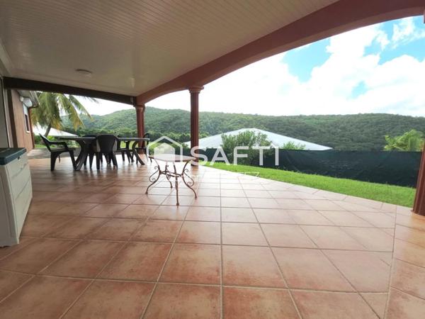 Charmante Villa de plain-pied avec beau terrain piscinable