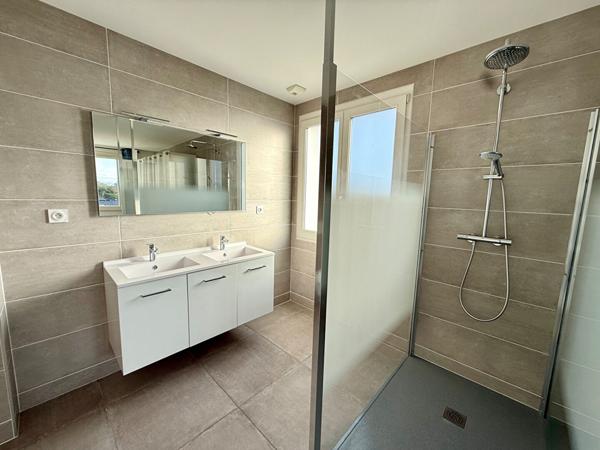 APPARTEMENT LUMINEUX T4 - PLEIN CENTRE-VILLE