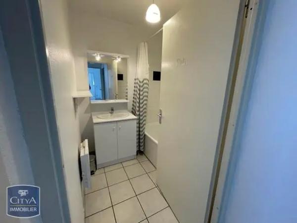 Appartement à louer 3 pièces 56.2m² Bègles (33130)