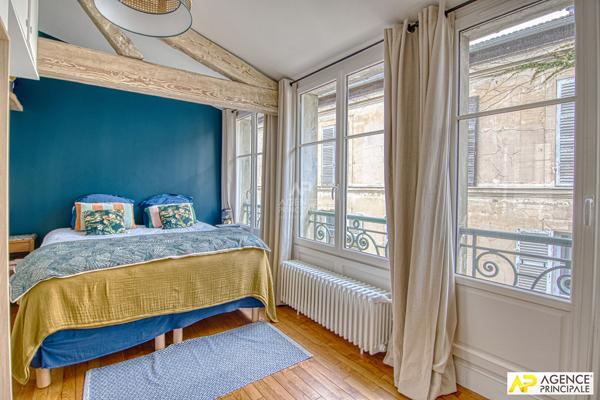 "Versailles Ermitage" Superbe Duplex non meublé de 4 pièces - 91 m² au sol - Dernier étage ! Loyer 2 100 €/mois charges comprises **  - Référence  29184