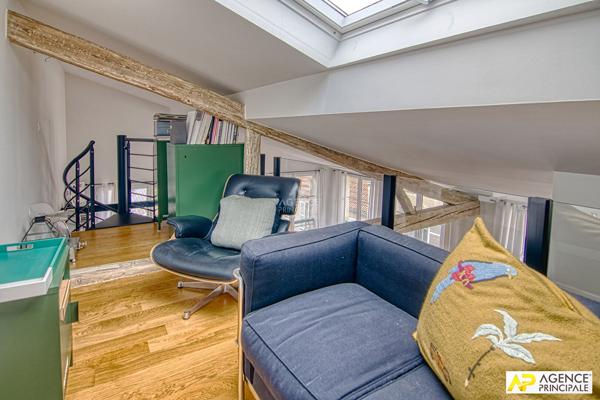 "Versailles Ermitage" Superbe Duplex non meublé de 4 pièces - 91 m² au sol - Dernier étage ! Loyer 2 100 €/mois charges comprises **  - Référence  29184