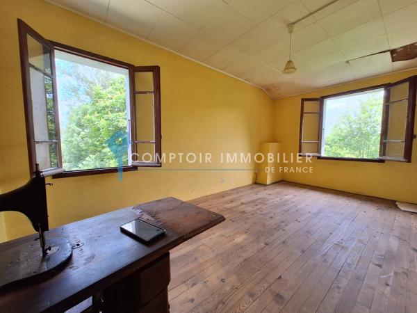 Ferme
                                                                                                                                                                                                                                                                                                                        5 pièce(s)                                                                                                                                                                                                          4 chambre(s)                                                                                                                                                                                                          102  m²