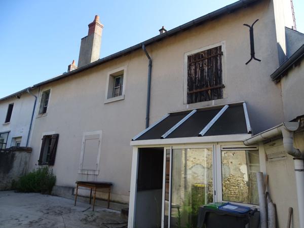 Vente Maison120 m² - 6 Pièces - LIGNIERES (18160)