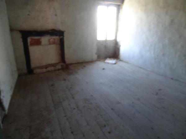 Vente Maison120 m² - 6 Pièces - LIGNIERES (18160)